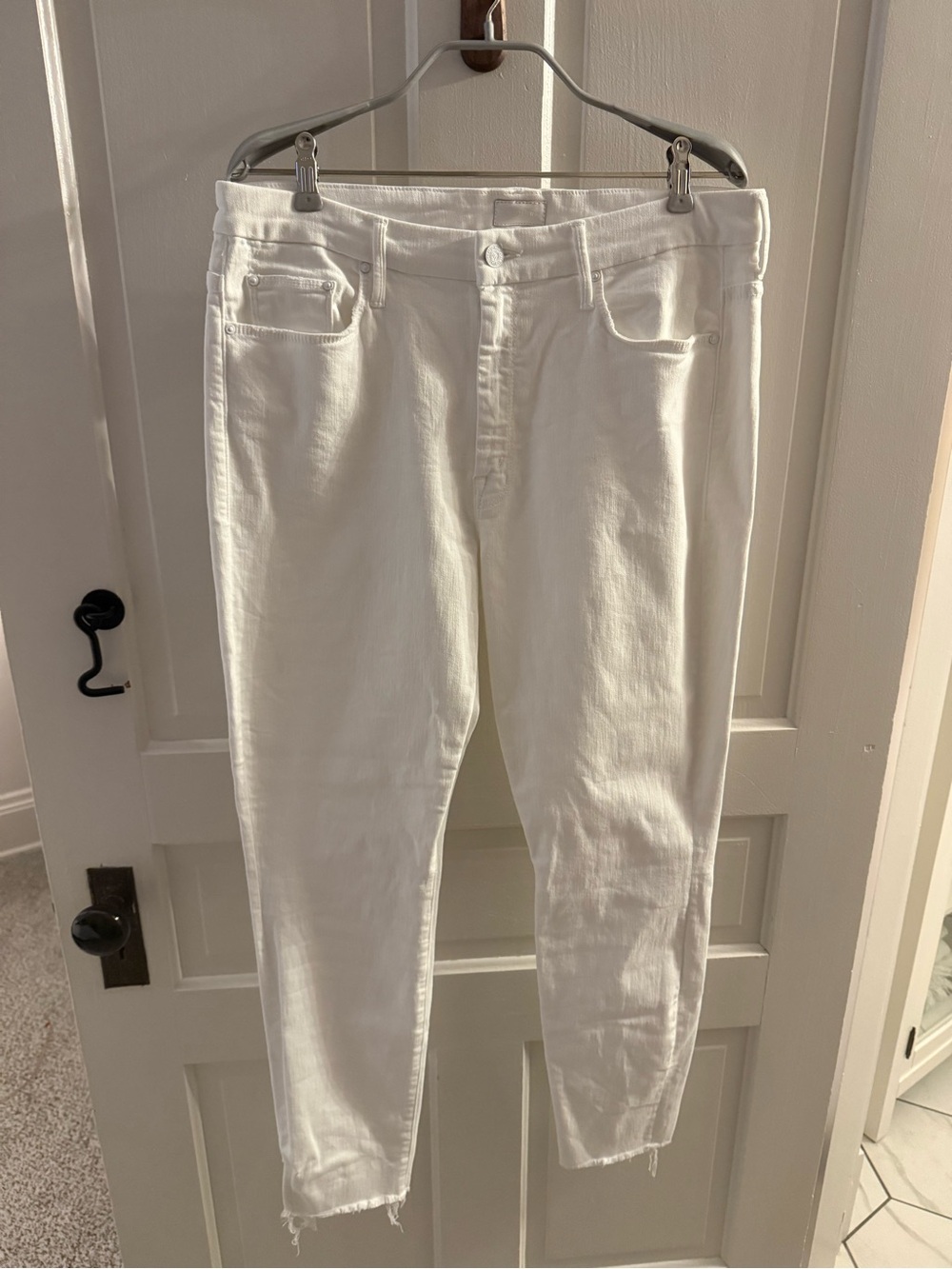 MOTHER NWT High Waisted Looker Ankle Fray Jeans